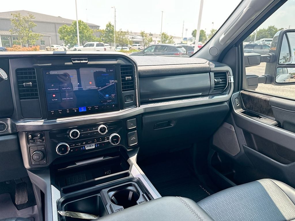 2025 Ford F-350SD Lariat