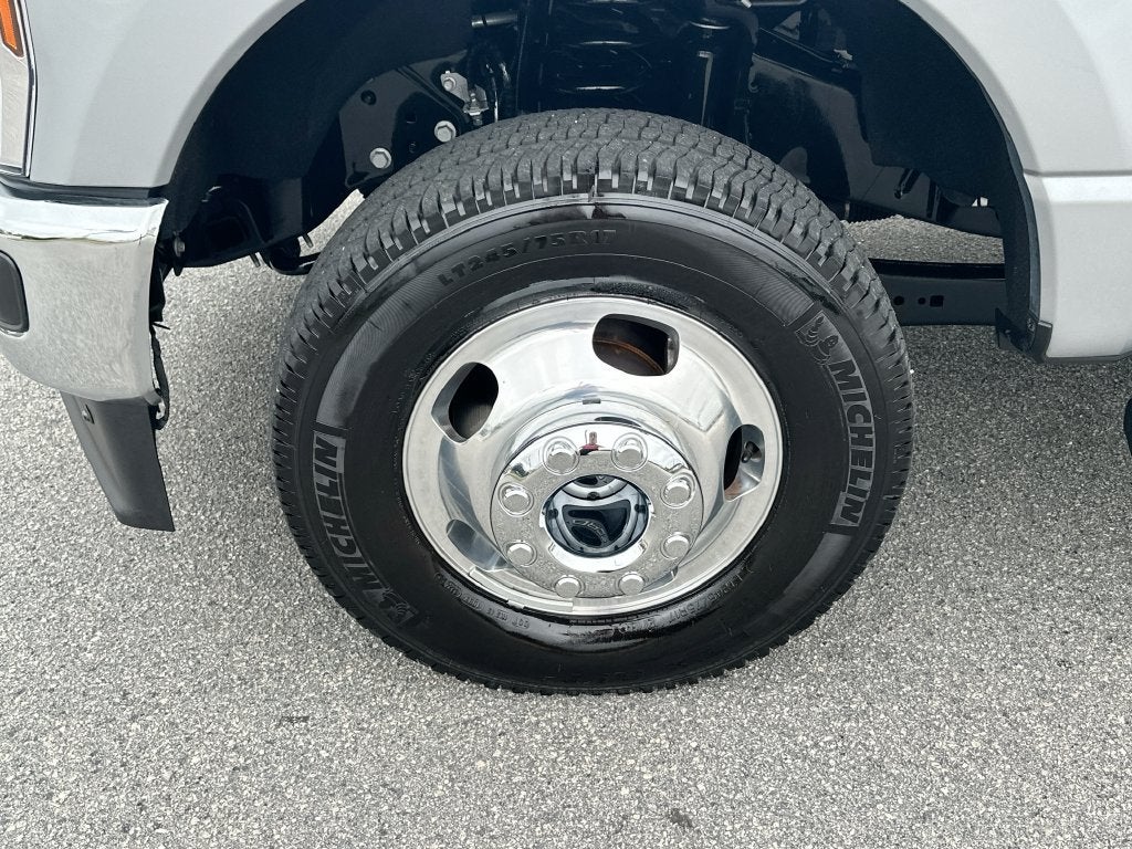 2024 Ford F-350SD Lariat DRW
