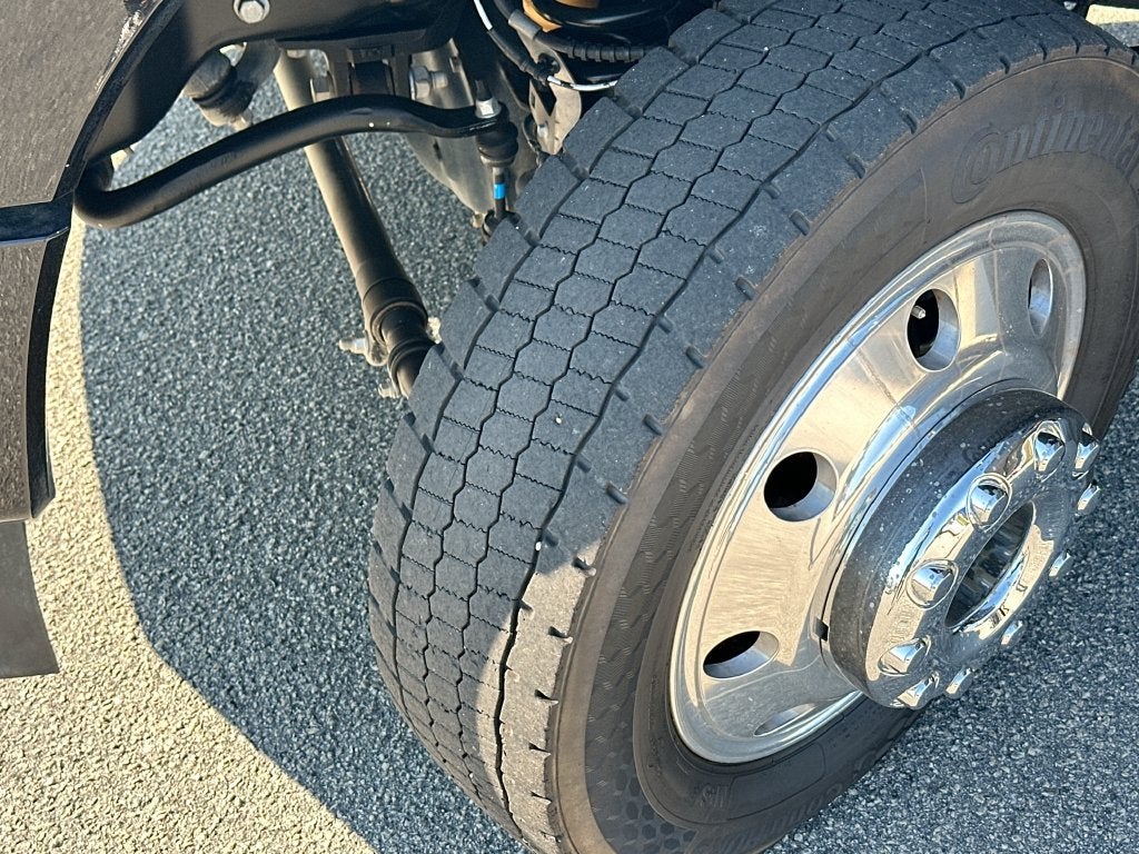 2025 Ford F-450SD Platinum DRW