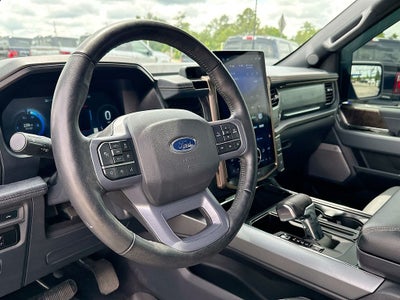 2023 Ford F-150 Lightning Lariat