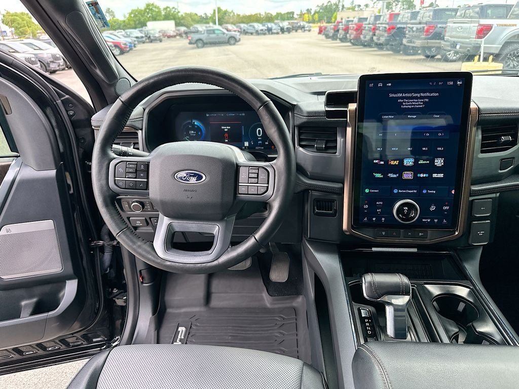 2023 Ford F-150 Lightning Lariat