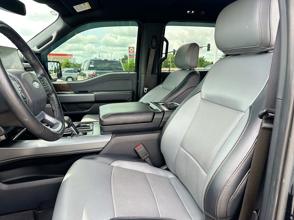 2023 Ford F-150 Lightning Lariat