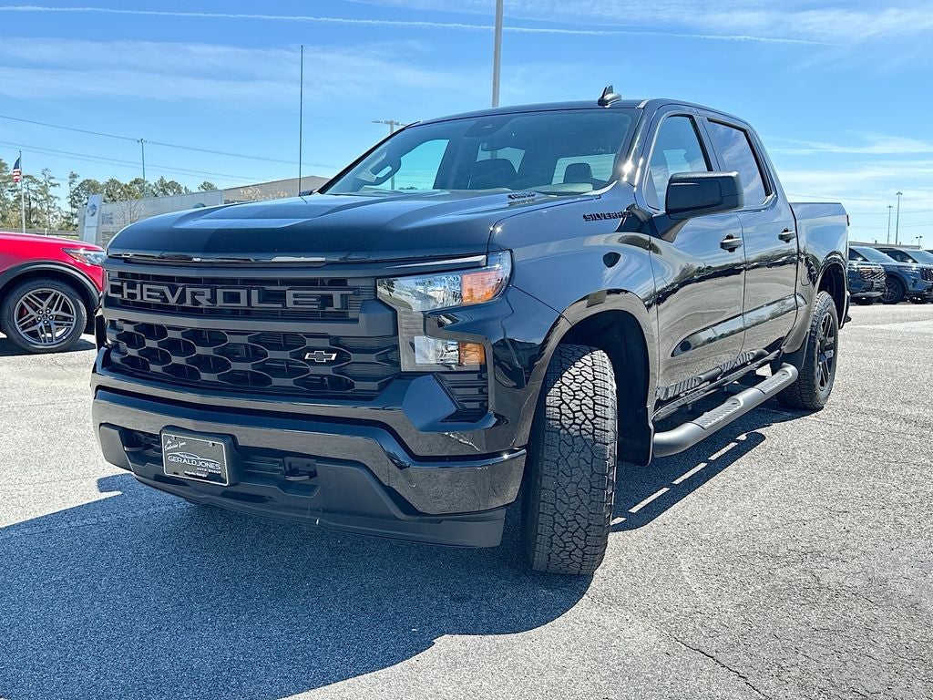 2025 Chevrolet Silverado 1500 Custom