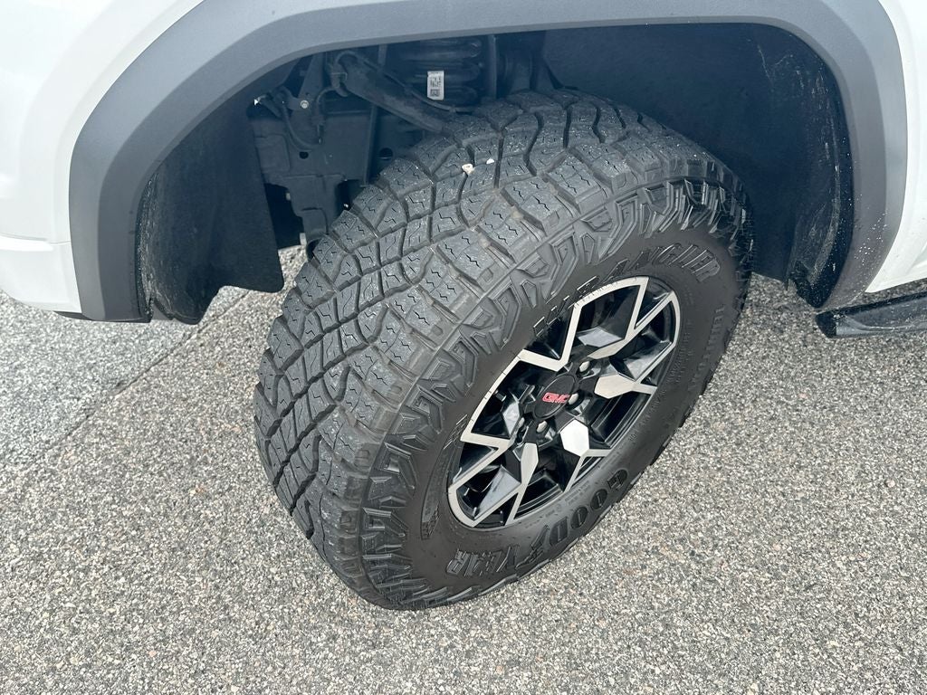 2024 GMC Canyon AT4X