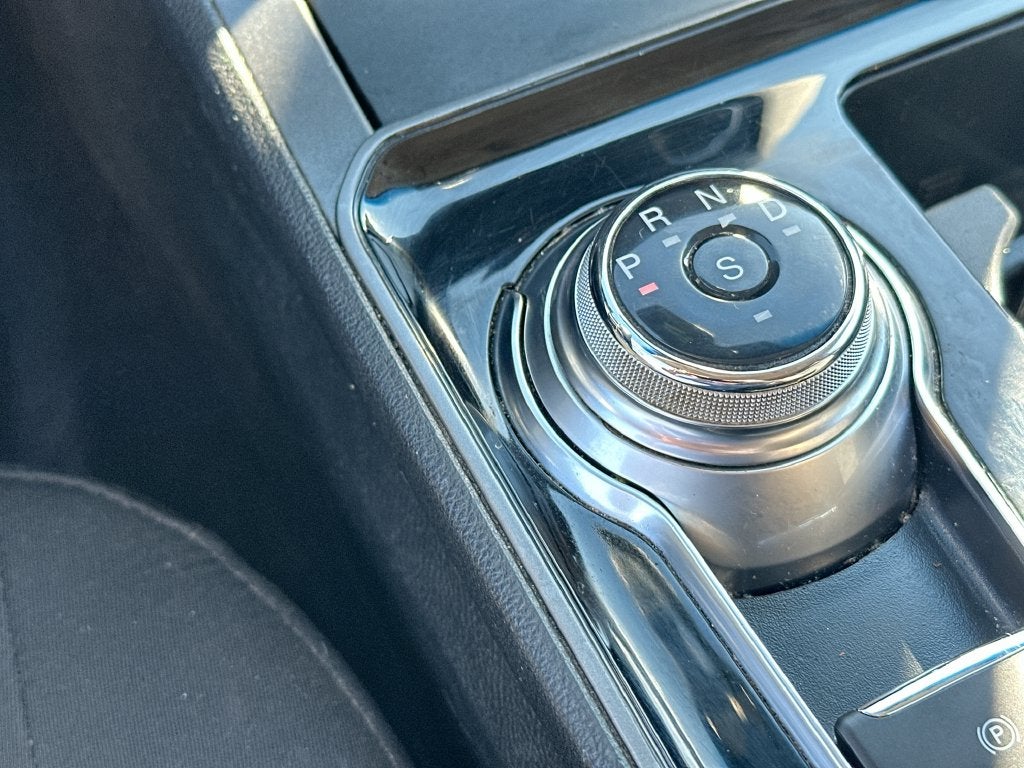 2020 Ford Edge SE