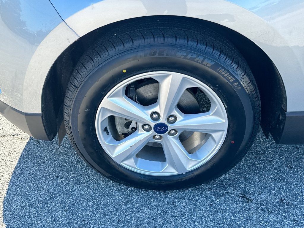 2020 Ford Edge SE