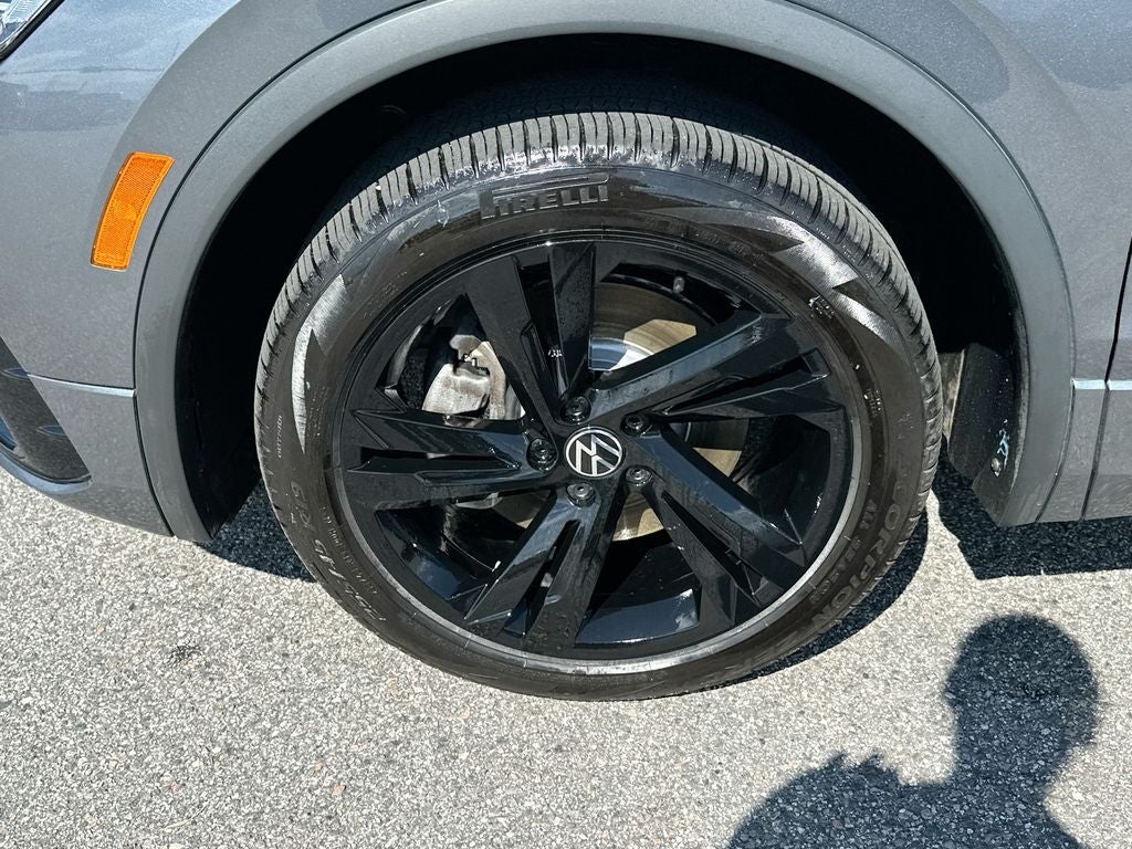 2024 Volkswagen Tiguan 2.0T SE R-Line Black