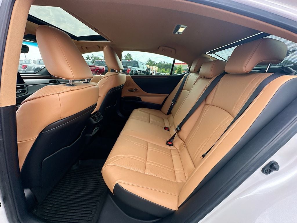 2024 Lexus ES 300h Luxury