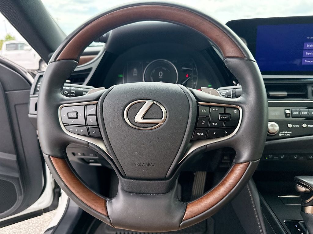 2024 Lexus ES 300h Luxury