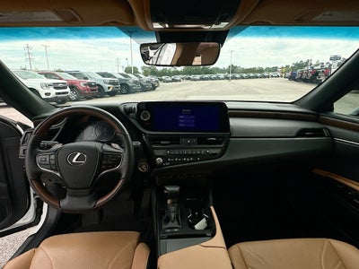 2024 Lexus ES 300h Luxury