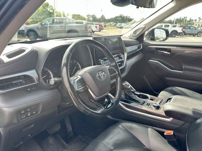 2021 Toyota Highlander Platinum