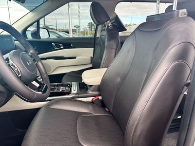 2024 Kia Carnival EX