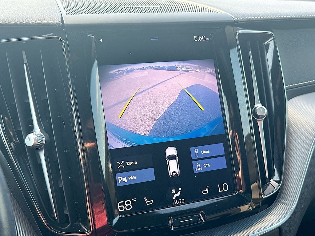 2021 Volvo XC60 T5 R-Design