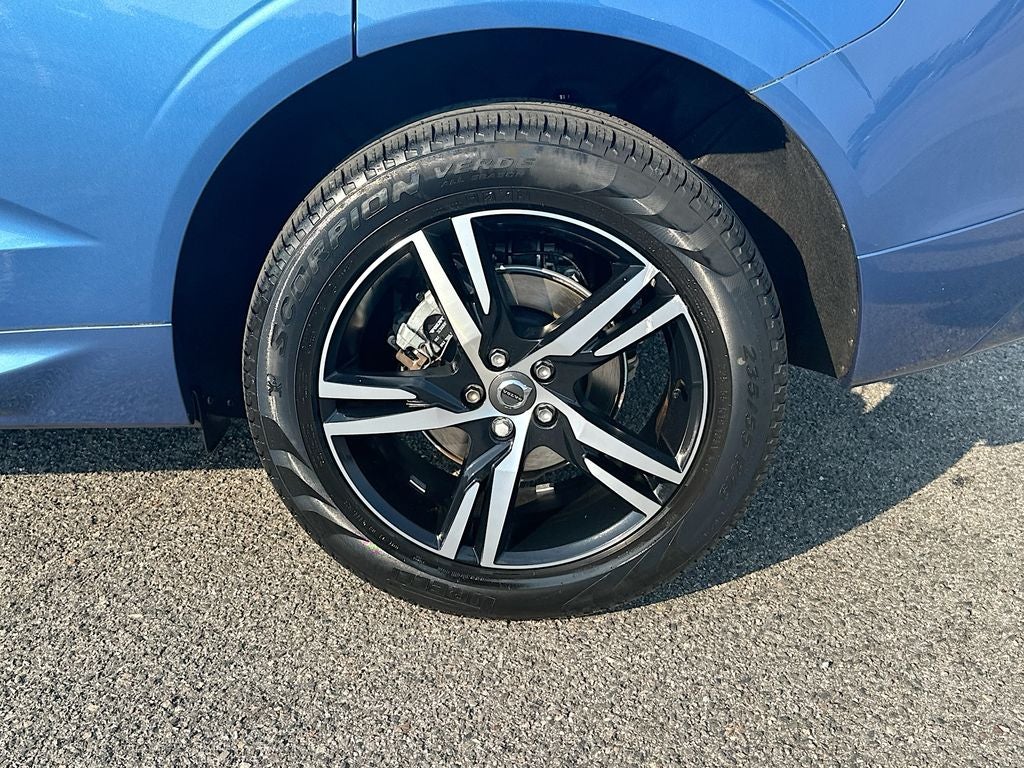 2021 Volvo XC60 T5 R-Design