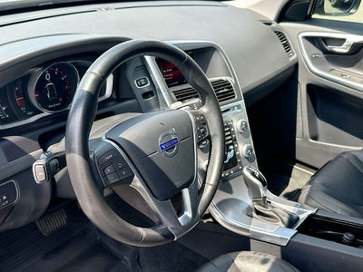 2017 Volvo XC60 T5 Dynamic