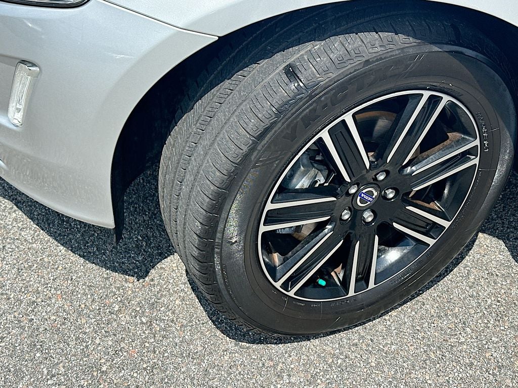 2017 Volvo XC60 T5 Dynamic