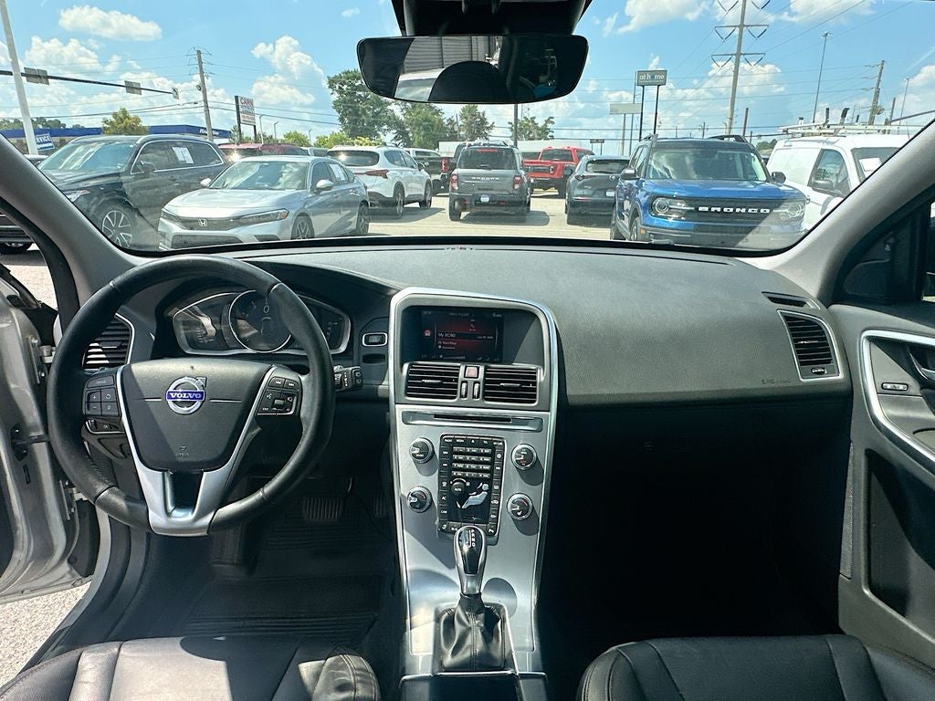 2017 Volvo XC60 T5 Dynamic
