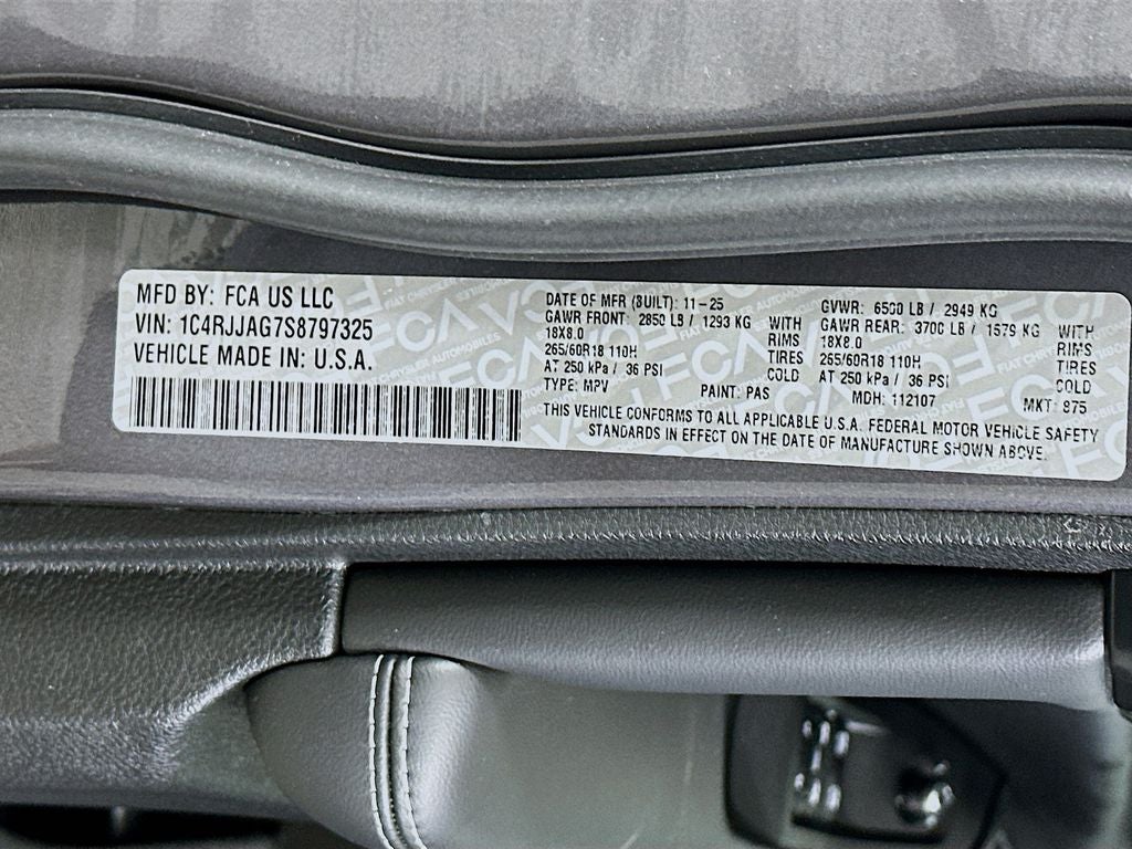 2025 Jeep Grand Cherokee L Laredo