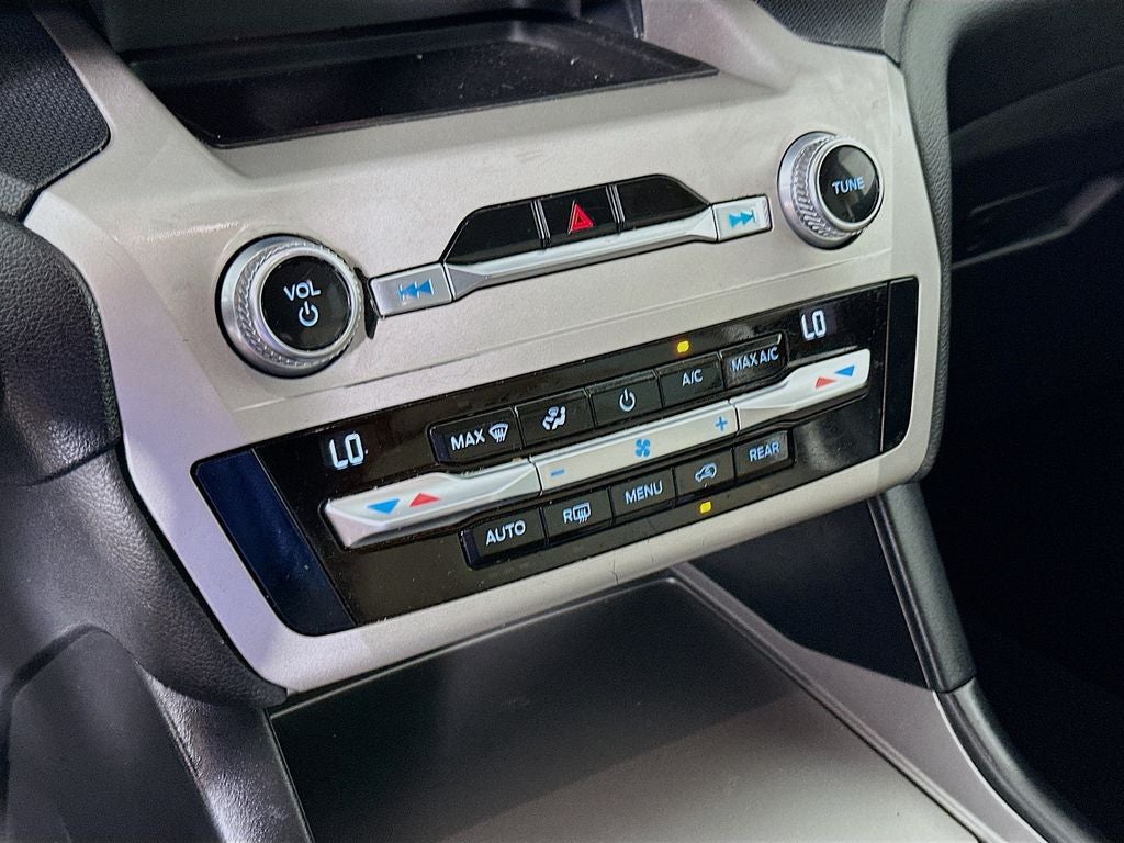 2020 Ford Explorer Base