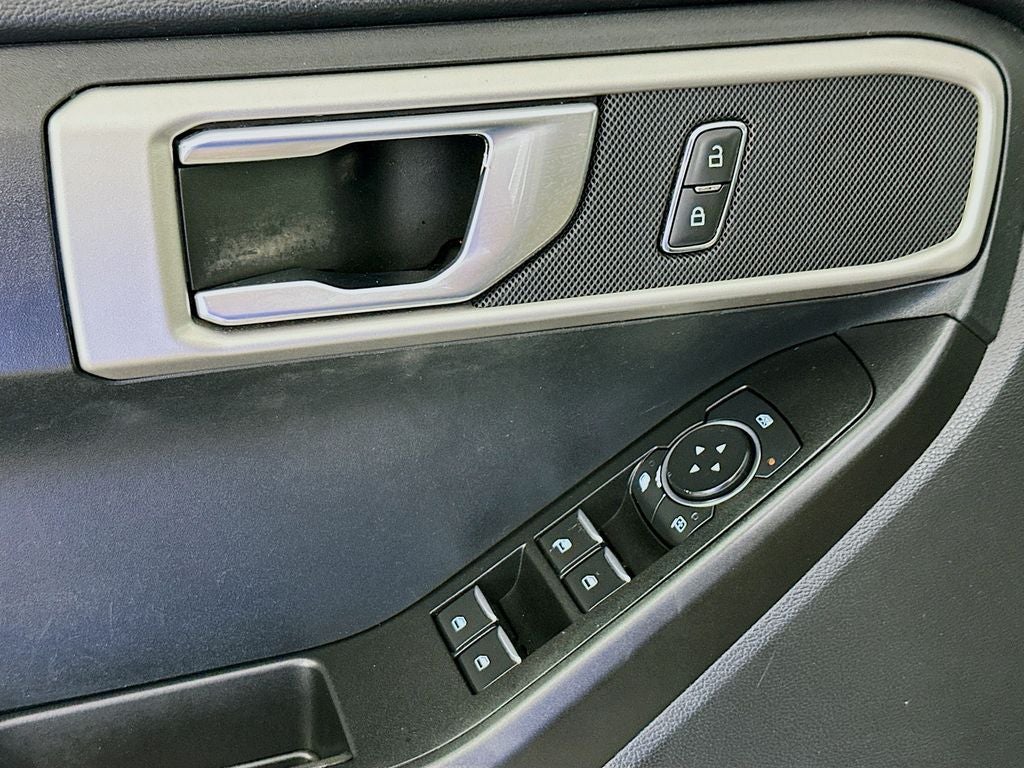 2020 Ford Explorer Base