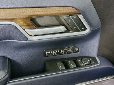 2022 Chevrolet Silverado 1500 High Country