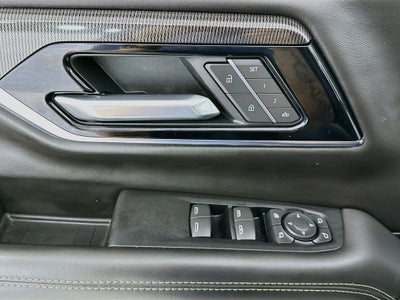 2025 GMC Yukon Elevation