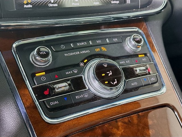 2017 Lincoln Continental Select