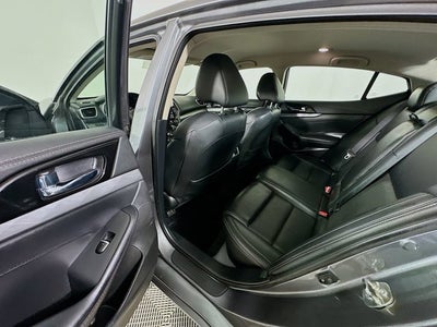 2017 Nissan Maxima SV