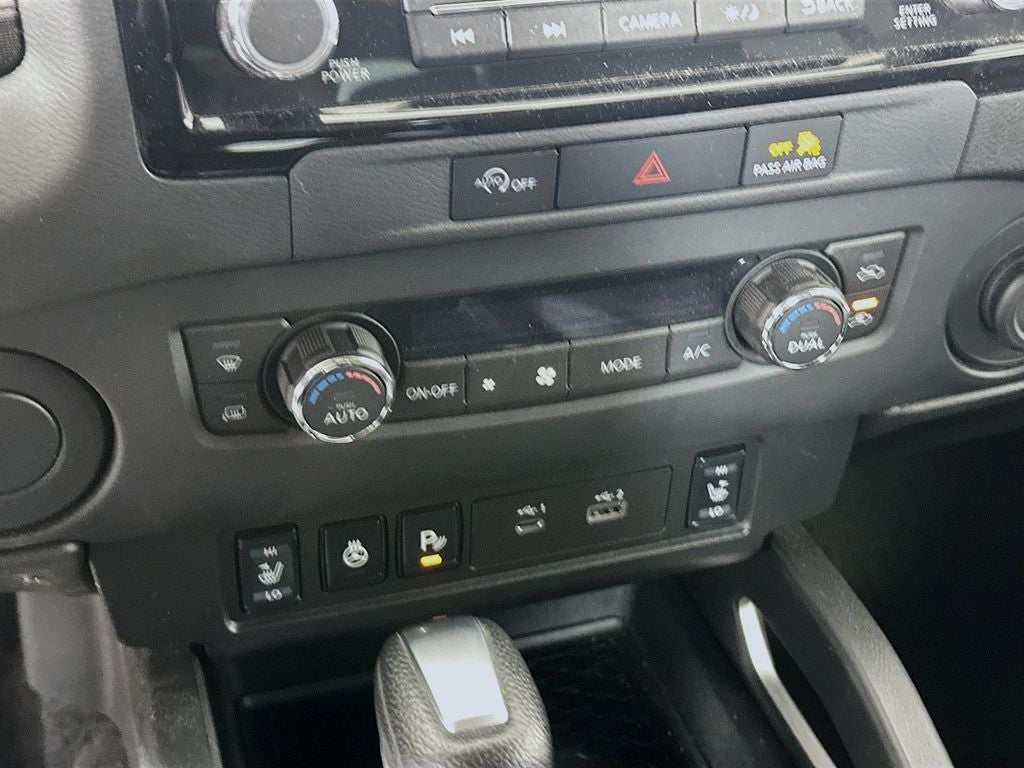 2024 Nissan Frontier SV