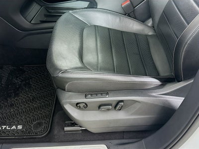 2024 Volkswagen Atlas Cross Sport 2.0T SEL R-Line