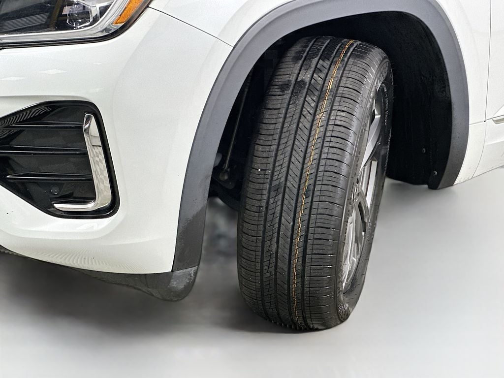 2024 Volkswagen Atlas Cross Sport 2.0T SEL R-Line