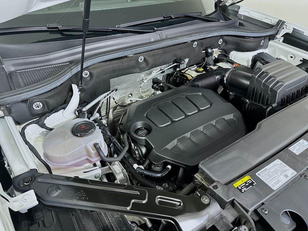 2024 Volkswagen Atlas Cross Sport 2.0T SEL R-Line