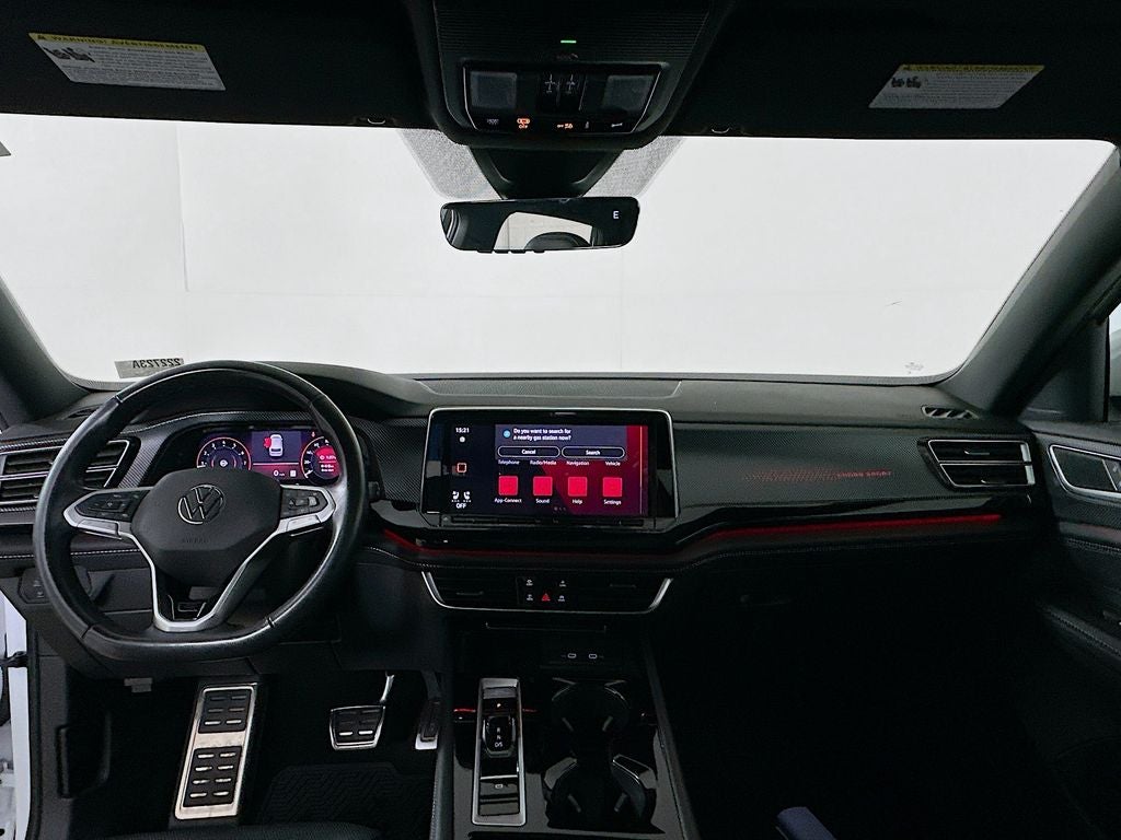 2024 Volkswagen Atlas Cross Sport 2.0T SEL R-Line