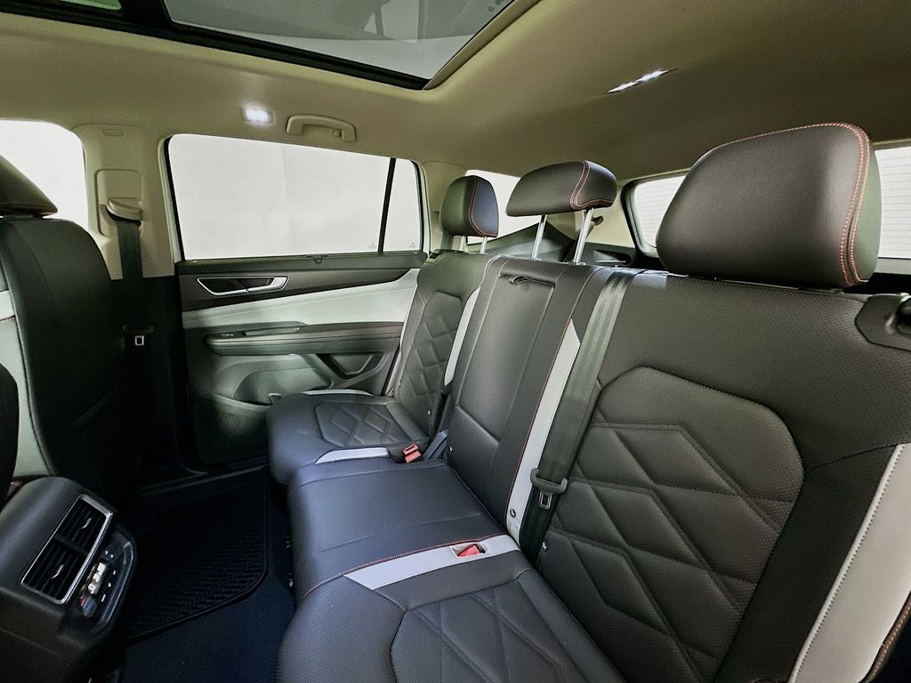 2025 Volkswagen Atlas 2.0T Peak Edition