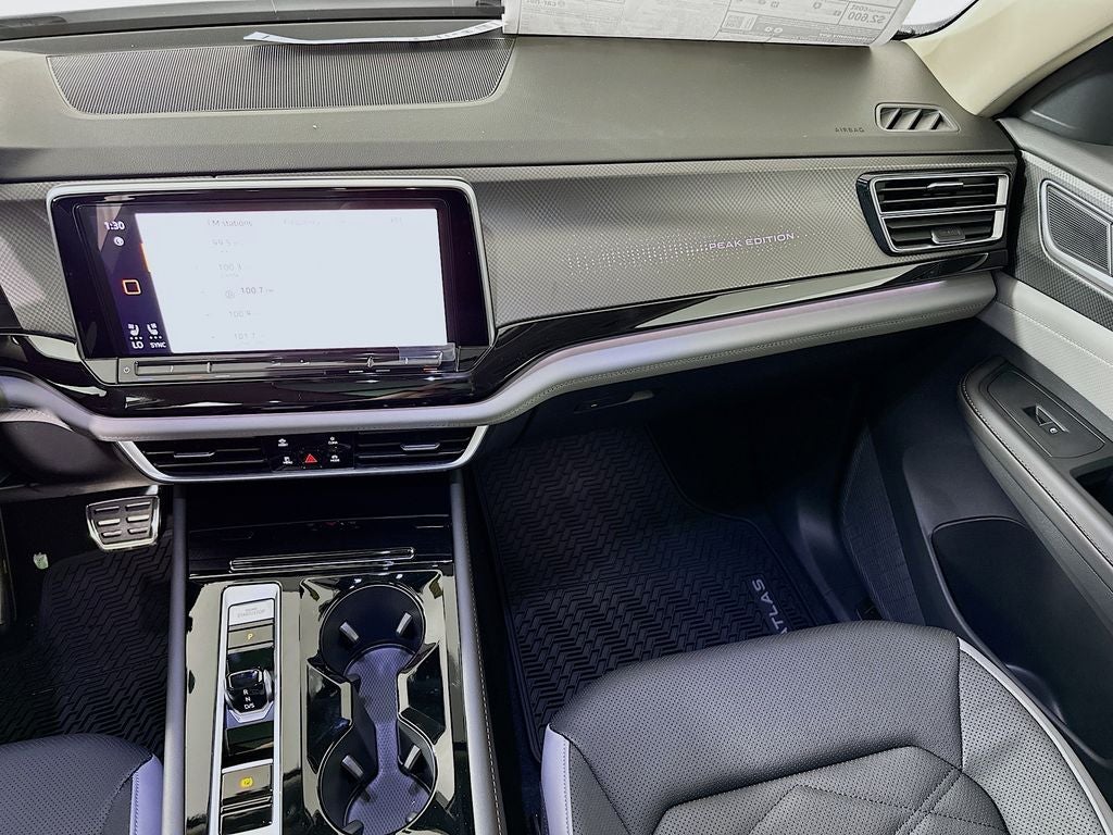 2025 Volkswagen Atlas 2.0T Peak Edition