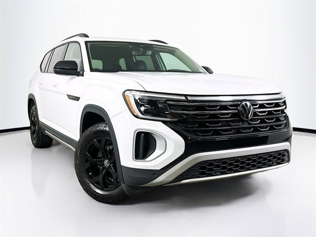 2024 Volkswagen Atlas 2.0T Peak Edition SE w/Technology
