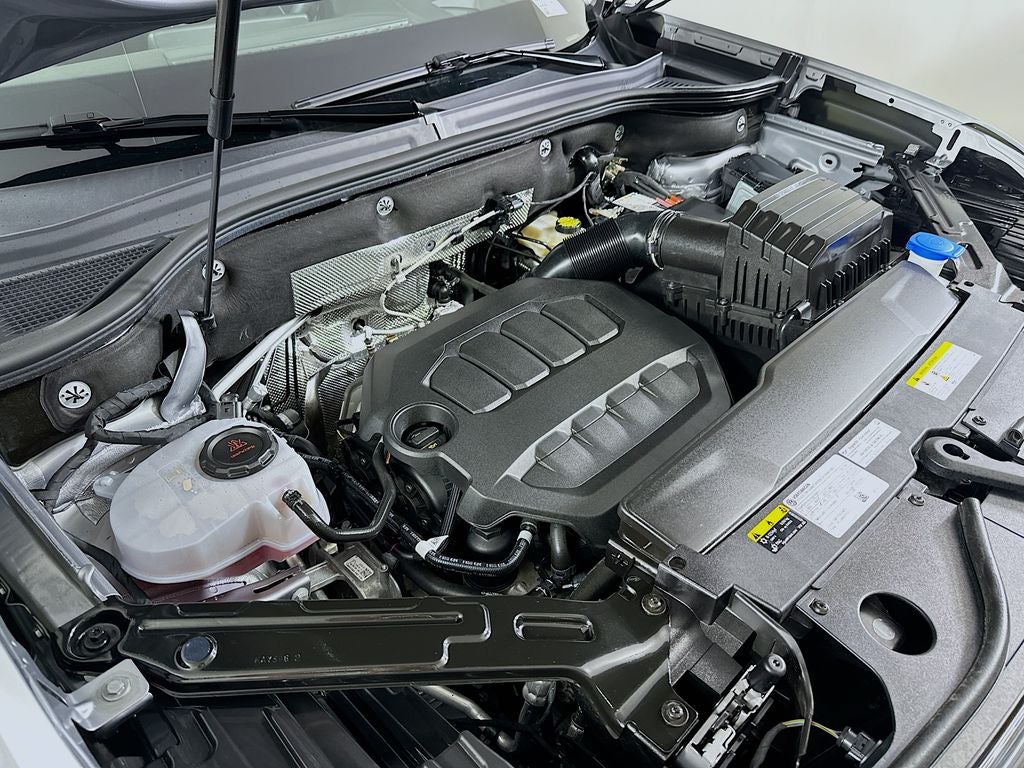2025 Volkswagen Atlas Cross Sport 2.0T SEL Premium R-Line