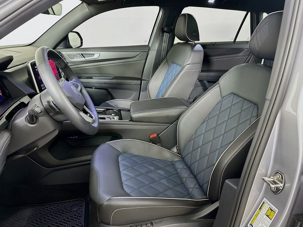 2025 Volkswagen Atlas Cross Sport 2.0T SEL Premium R-Line