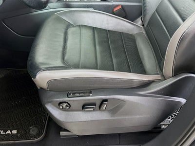 2022 Volkswagen Atlas 3.6L V6 SEL Premium R-Line
