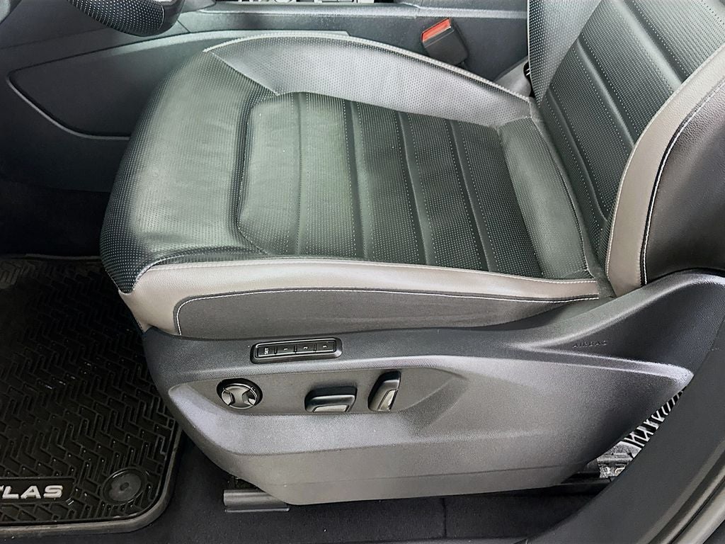 2022 Volkswagen Atlas 3.6L V6 SEL Premium R-Line