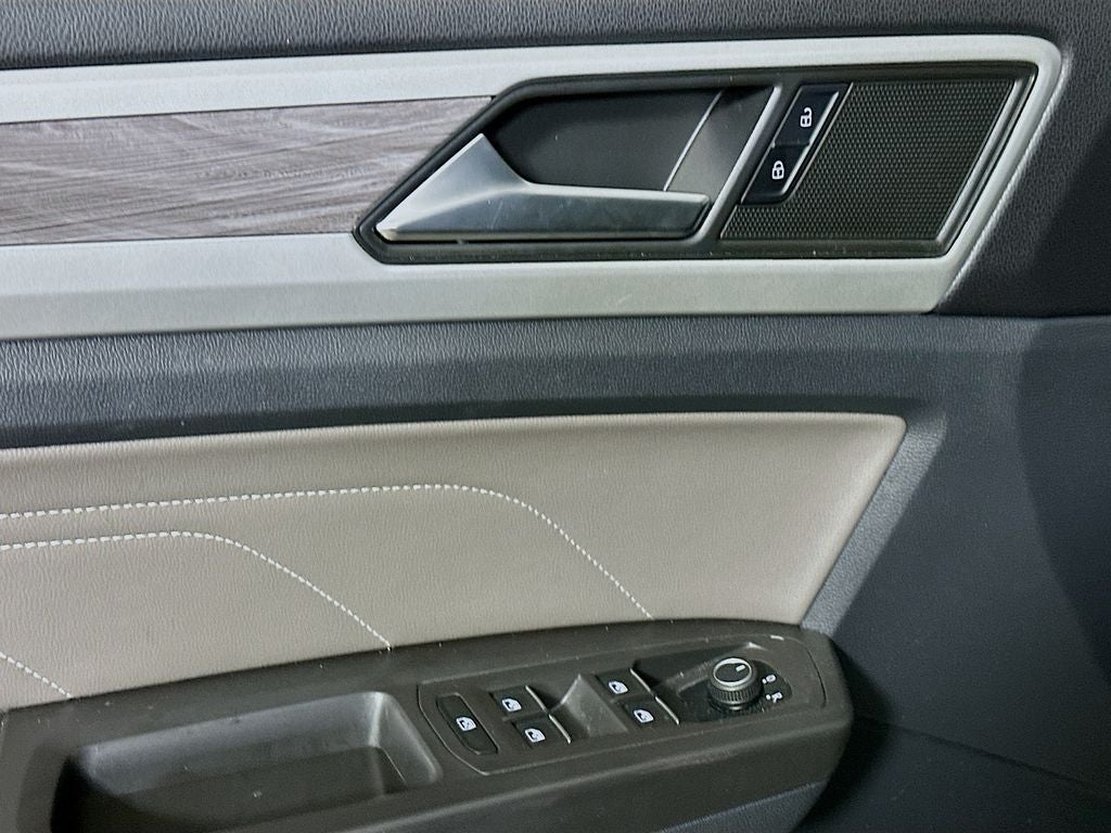 2023 Volkswagen Atlas Cross Sport 2.0T SE w/Technology