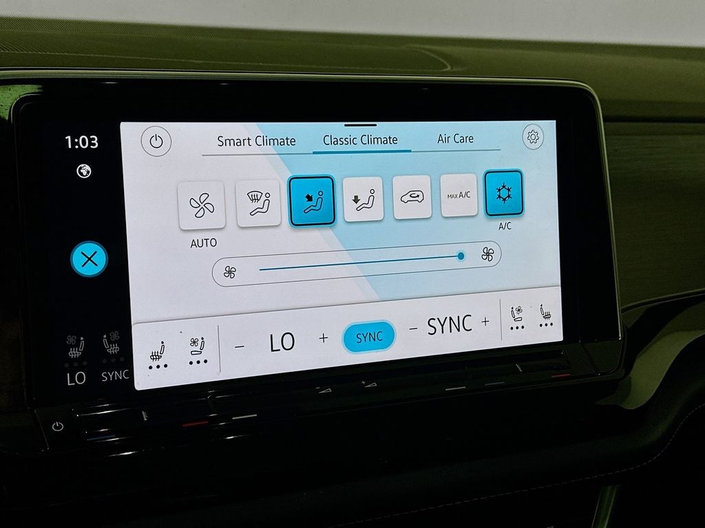 2024 Volkswagen Atlas Cross Sport 2.0T SE w/Technology
