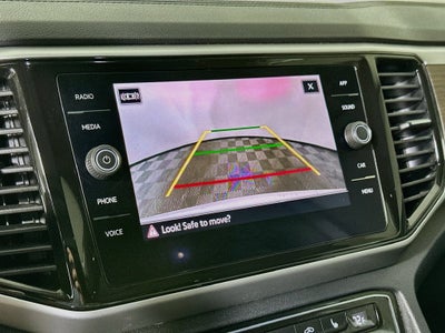 2022 Volkswagen Atlas 3.6L V6 SE w/Technology