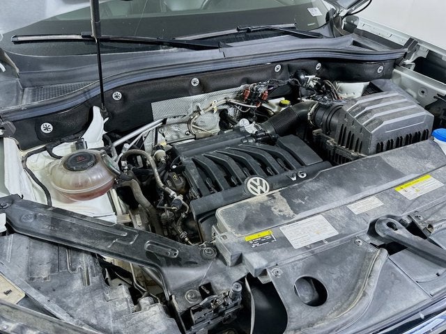 2021 Volkswagen Atlas Cross Sport 3.6L V6 SE w/Technology R-Line