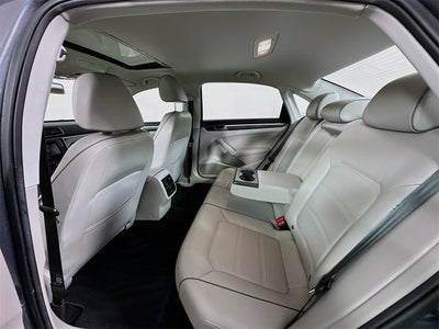 2018 Volkswagen Passat 2.0T SE