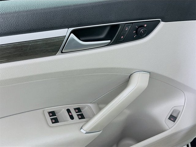 2018 Volkswagen Passat 2.0T SE