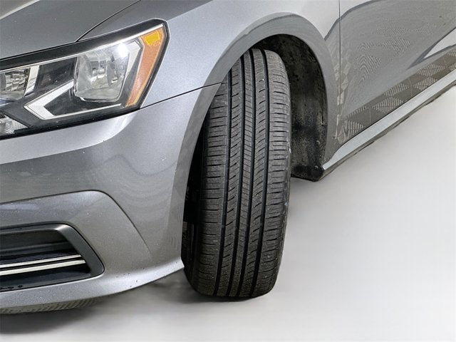 2018 Volkswagen Passat 2.0T SE