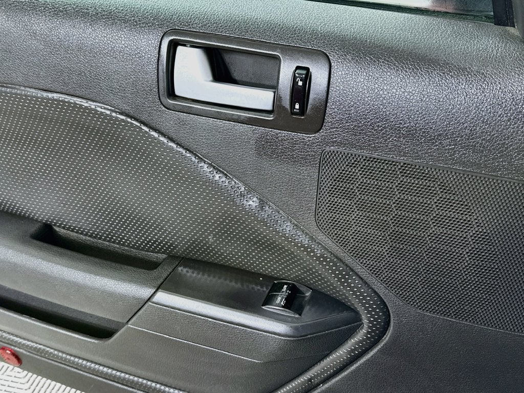 2007 Ford Mustang Base