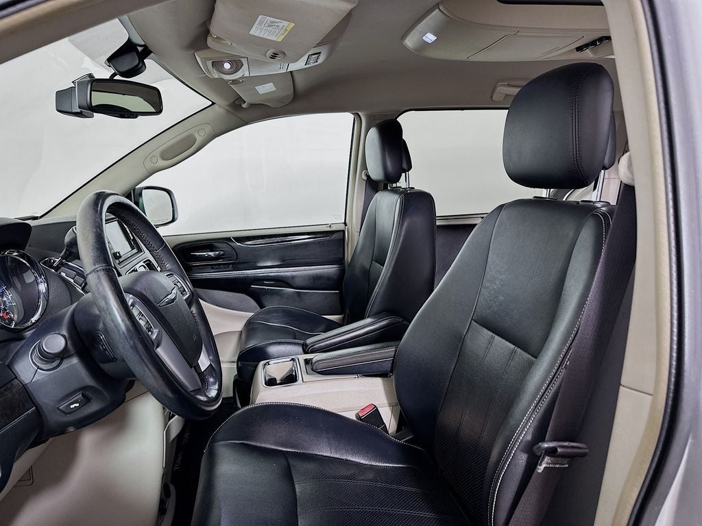 2011 Chrysler Town & Country Touring-L
