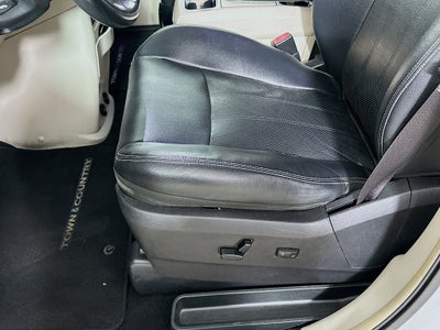 2011 Chrysler Town & Country Touring-L